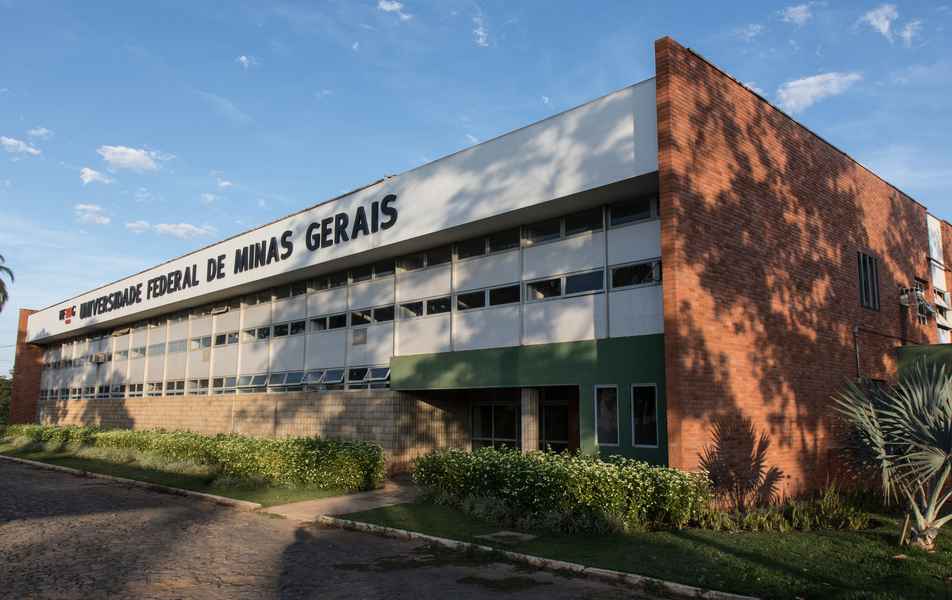 UFMG UFMG